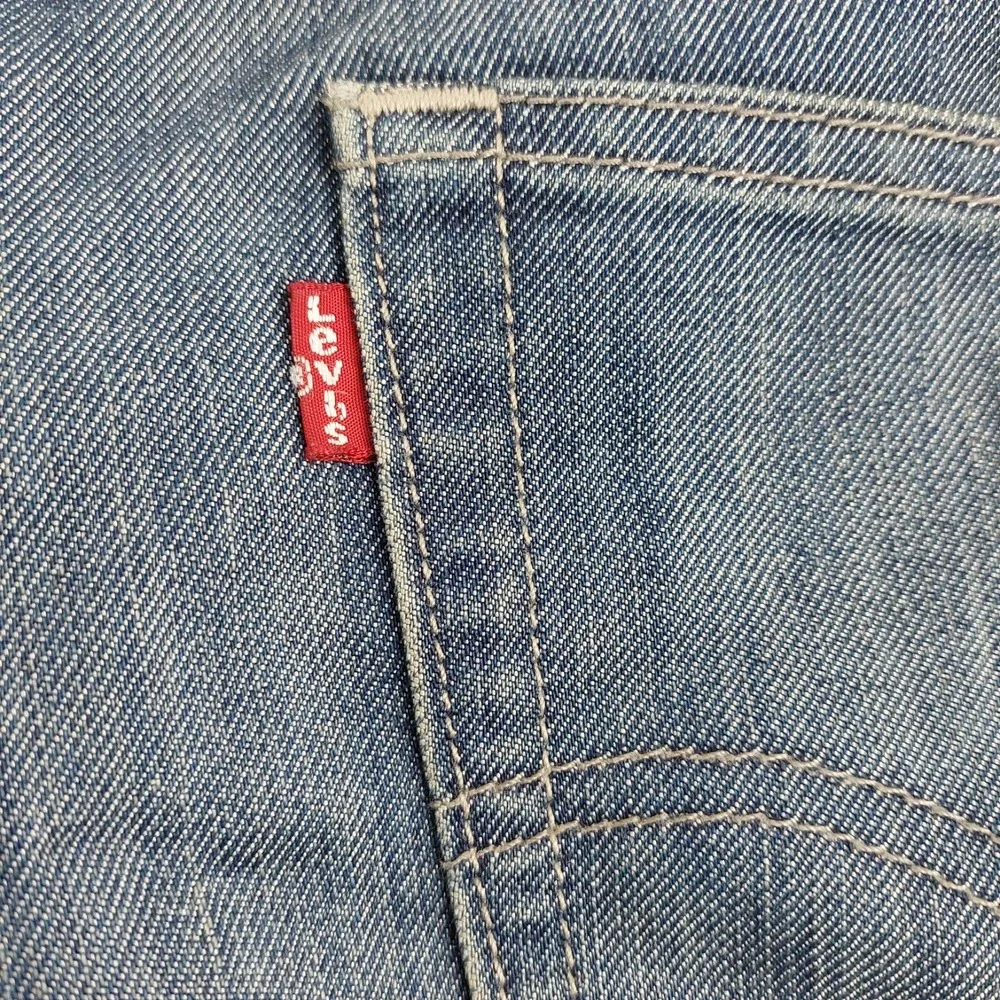 Levis 514 Straight Fit Mens 36x30 Blue Medium Wash Denim Jeans 00514-0381